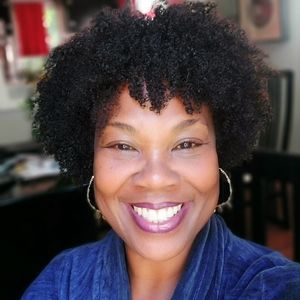 Meet your Posher, Renee JP